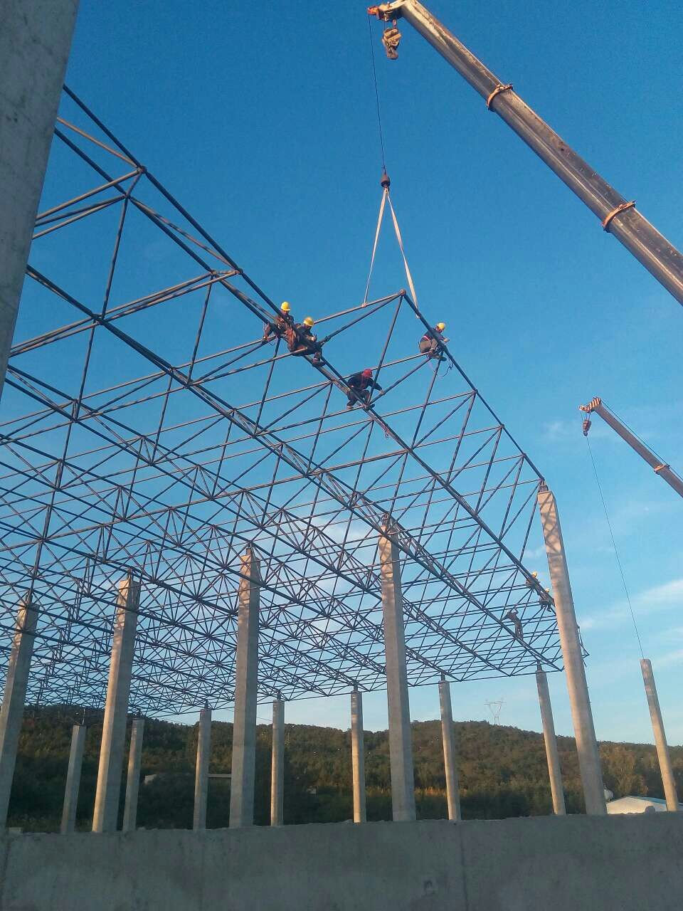 咸宁汪清物流园网架